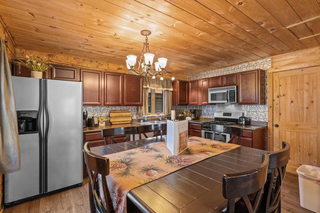 The Bucking Moose Hotell West Yellowstone Exteriör bild