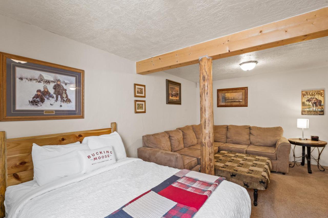 The Bucking Moose Hotell West Yellowstone Exteriör bild