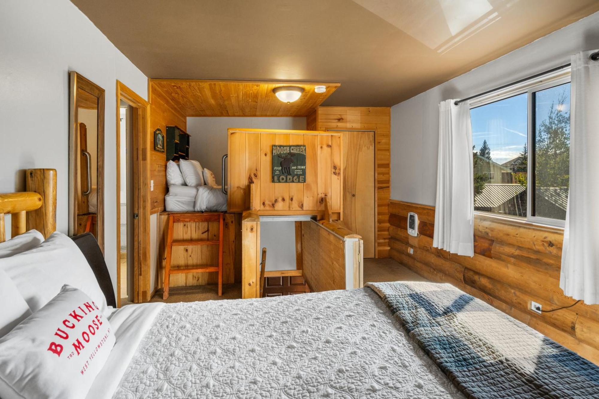 The Bucking Moose Hotell West Yellowstone Exteriör bild