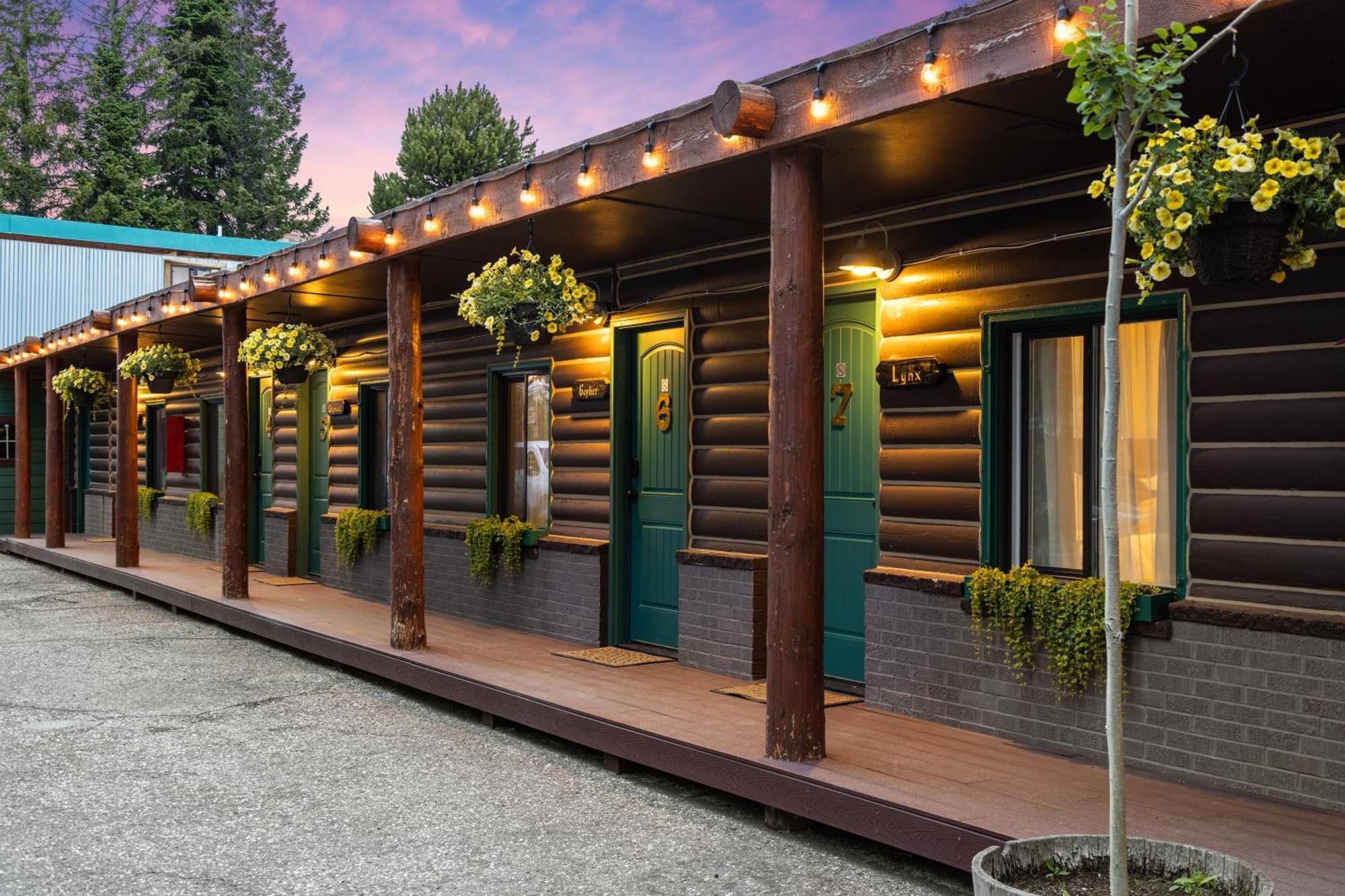The Bucking Moose Hotell West Yellowstone Exteriör bild